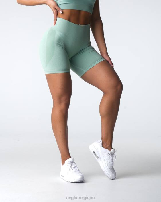 0LFV339 vert sauge aptitude NVGTN femmes short contour sans coutures