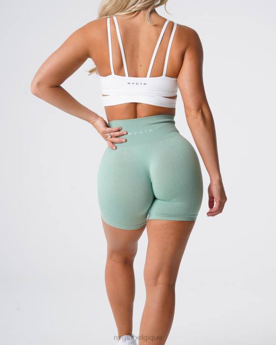 0LFV363 vert sauge aptitude NVGTN femmes short pro sans couture