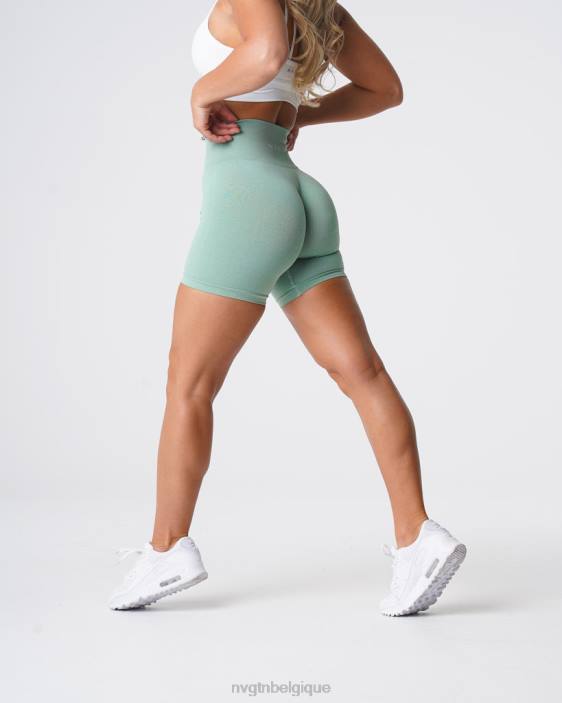 0LFV363 vert sauge aptitude NVGTN femmes short pro sans couture