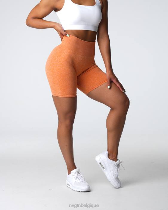 0LFV401 orange brûlée aptitude NVGTN femmes short froissé sans coutures