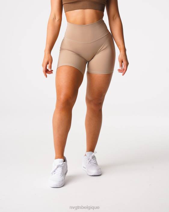 0LFV457 latté aptitude NVGTN femmes short emblématique 2.0