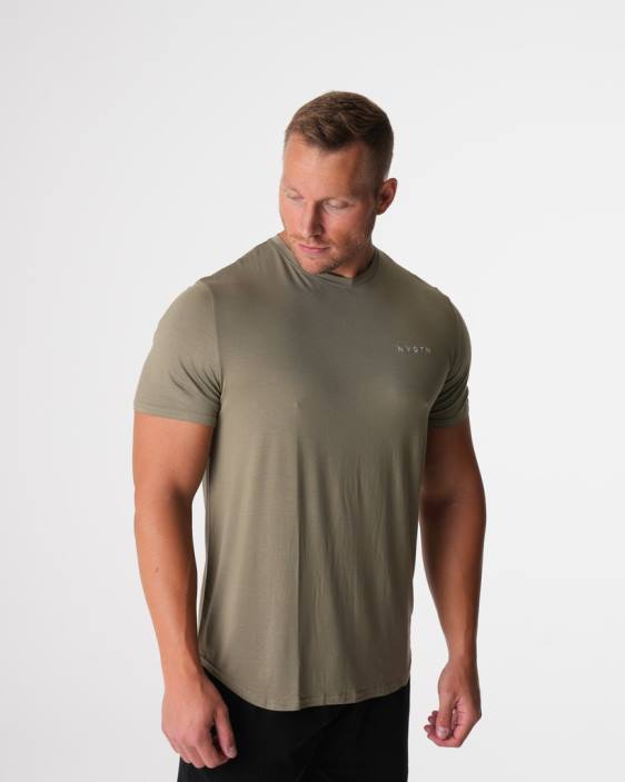 0LFV761 vert sauge hauts NVGTN Hommes t-shirt ajusté technique